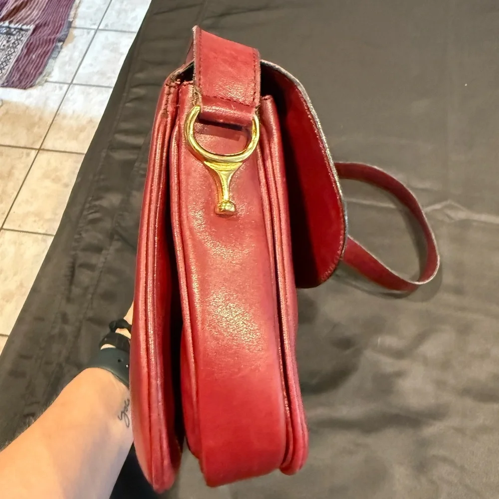 Vintage Céline Horse Carriage Clasp Burgundy Leather Shoulder Bag - Picture 5 of 16